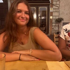 Meet your Posher, Catherine